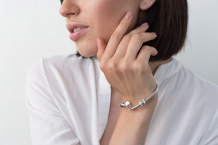 Золотой браслет "Гвоздь" б04127 от ювелирного магазина Оникс - 2