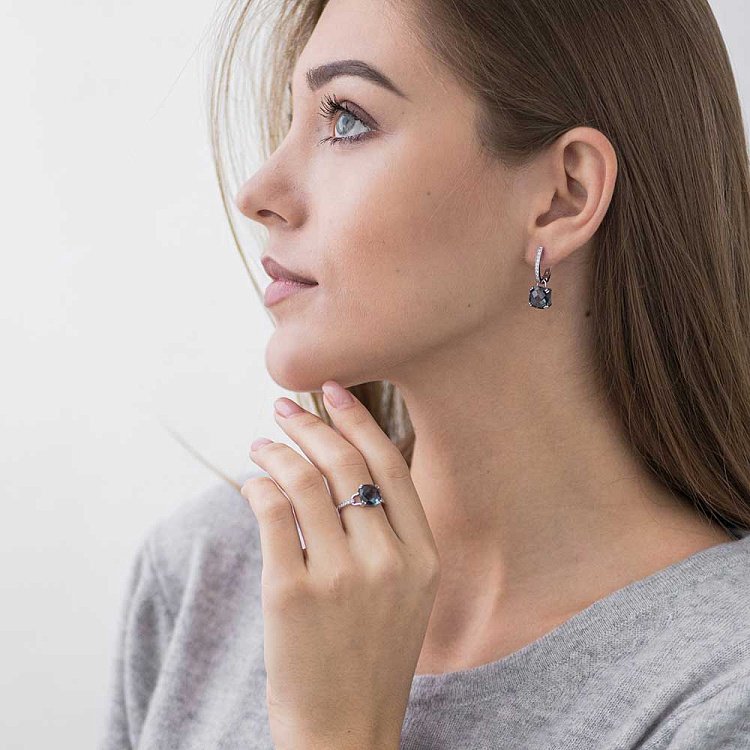 Золотое кольцо с Лондон топазом и фианитами t14032140 от ювелирного магазина Оникс - 3