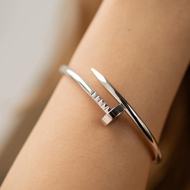 Жесткий браслет "Гвоздь" в белом золоте б05466 от ювелирного магазина Оникс - 5