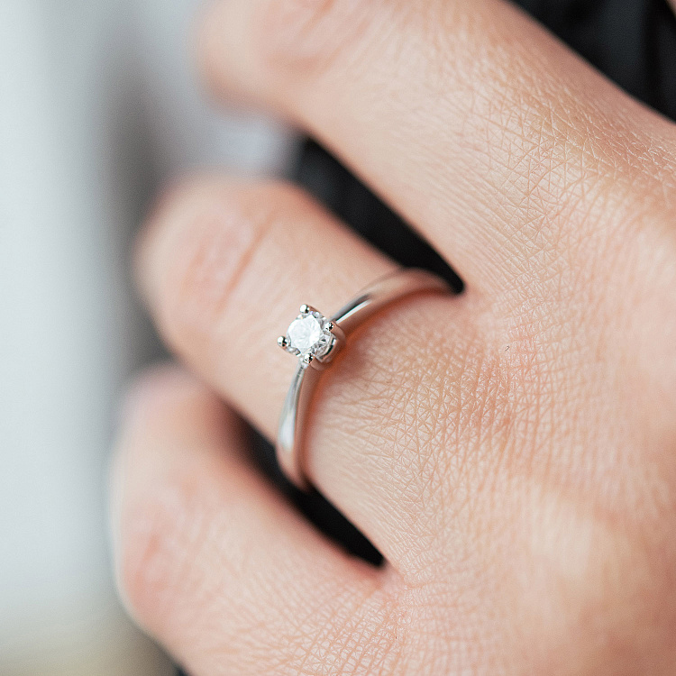 Заручальна золота каблучка з діамантом 101-10021(3.4)б від ювелірного магазину Онікс - 3