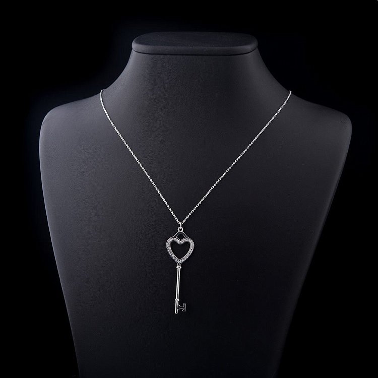 Серебряное колье "Ключик" 18464 от ювелирного магазина Оникс - 1