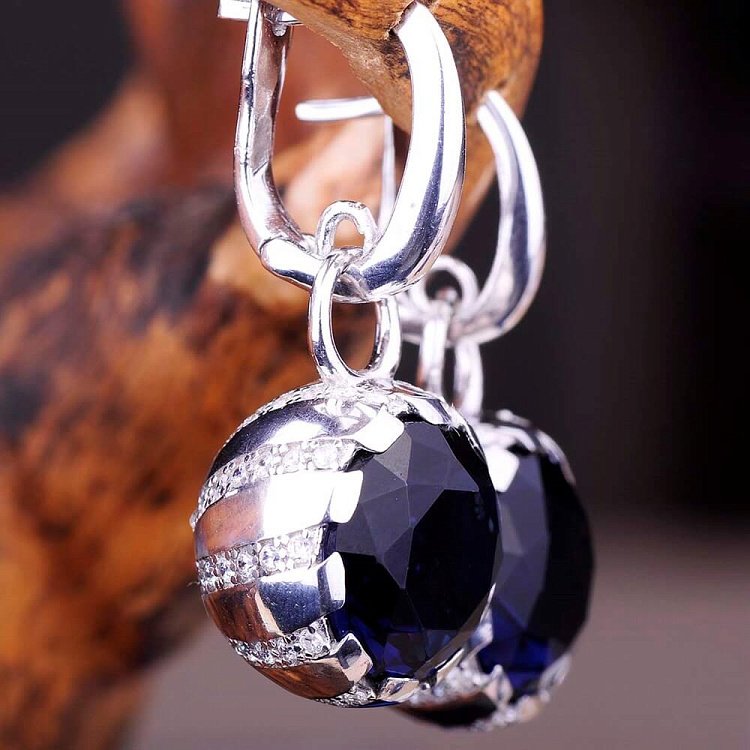 Срібні сережки з фіанітами 121525 від ювелірного магазину Онікс - 3