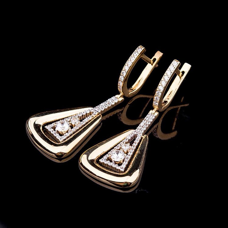 Золоті сережки "Гітара" з фіанітами с03620 від ювелірного магазину Онікс - 1