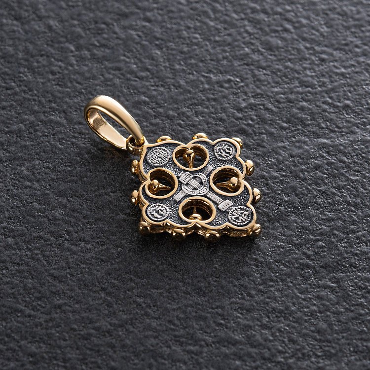 Срібний хрестик з позолотою 131801 від ювелірного магазину Онікс