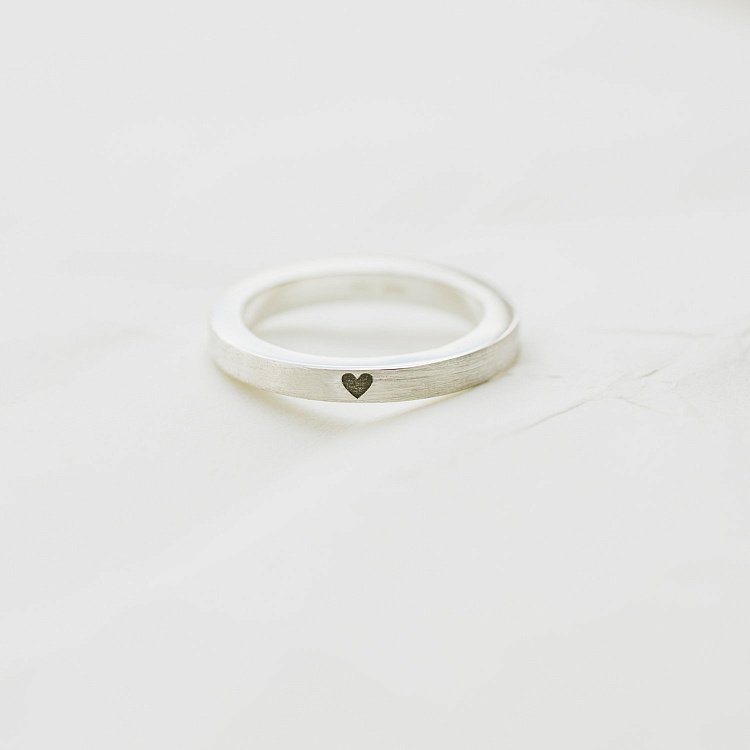 Серебряное кольцо "Сердце" 112125с от ювелирного магазина Оникс - 4