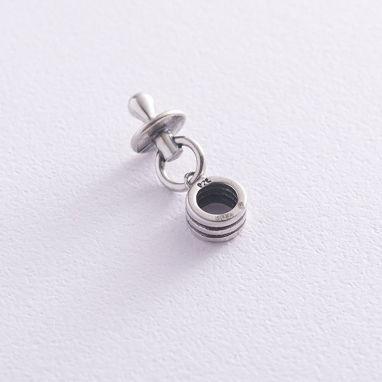 Серебряный шарм "Соска" (чернение) 132421 от ювелирного магазина Оникс