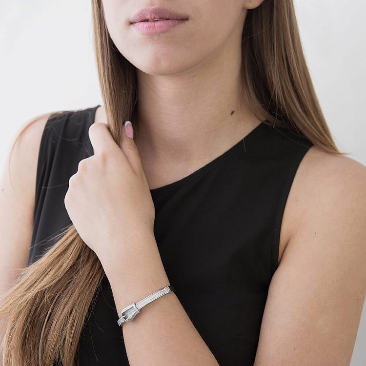 Срібний браслет "Ремінь" з фіанітами 14917 від ювелірного магазину Онікс