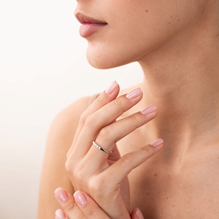 Золотое кольцо с бриллиантами кб0360у от ювелирного магазина Оникс - 1