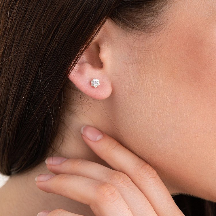 Срібні сережки-пусети "Квіточки" з фіанітами 121785 від ювелірного магазину Онікс - 2