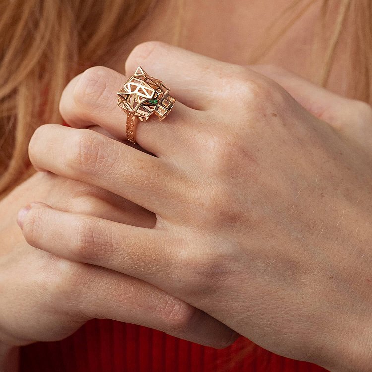 Золота каблучка "Пантера" з фіанітами к07581 від ювелірного магазину Онікс - 1