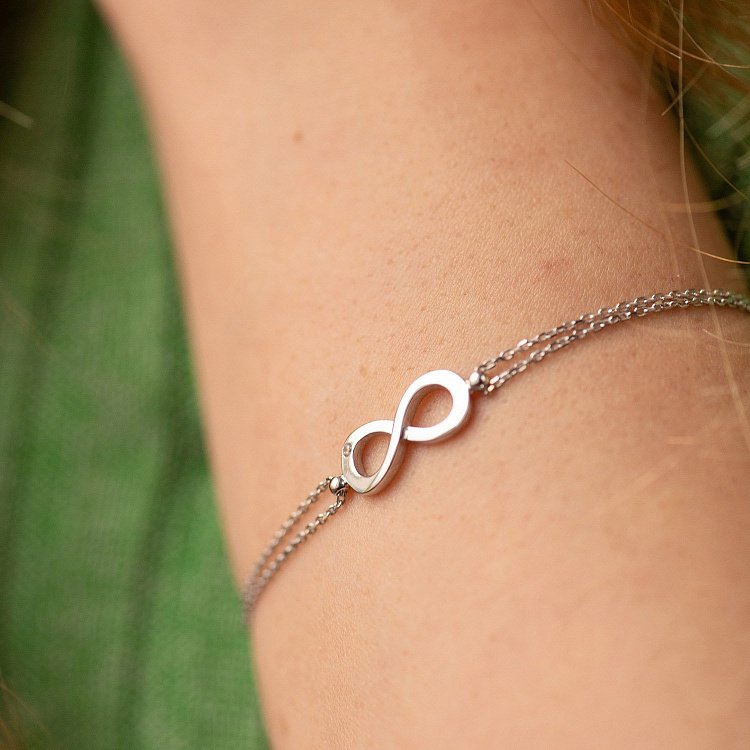 Браслет "Бесконечность" в белом золоте (фианит) б04856 от ювелирного магазина Оникс - 1