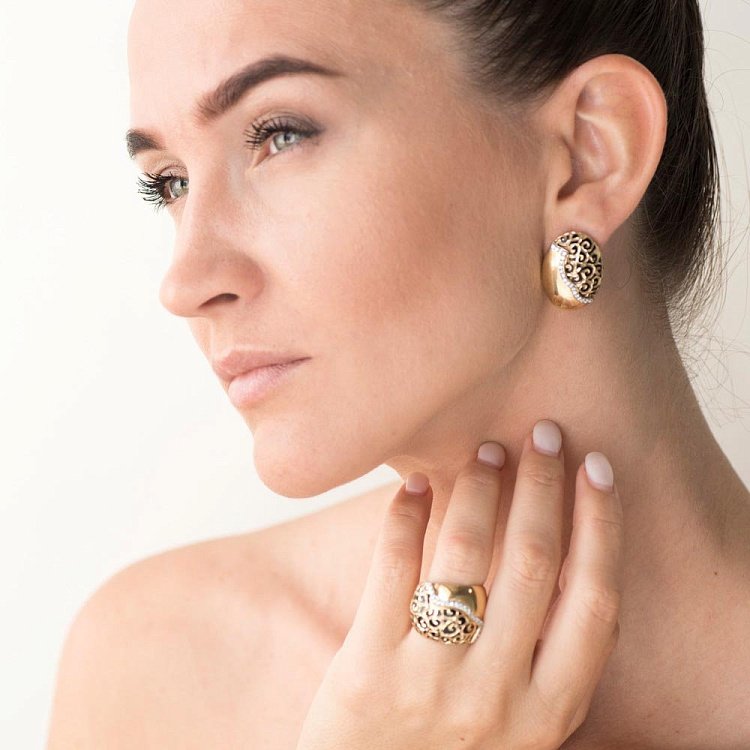 Золоті сережки з фіанітами і емаллю с03630 від ювелірного магазину Онікс - 2