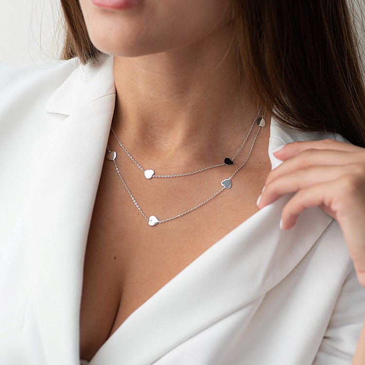 Серебряное колье "Сердечки" 181080 от ювелирного магазина Оникс