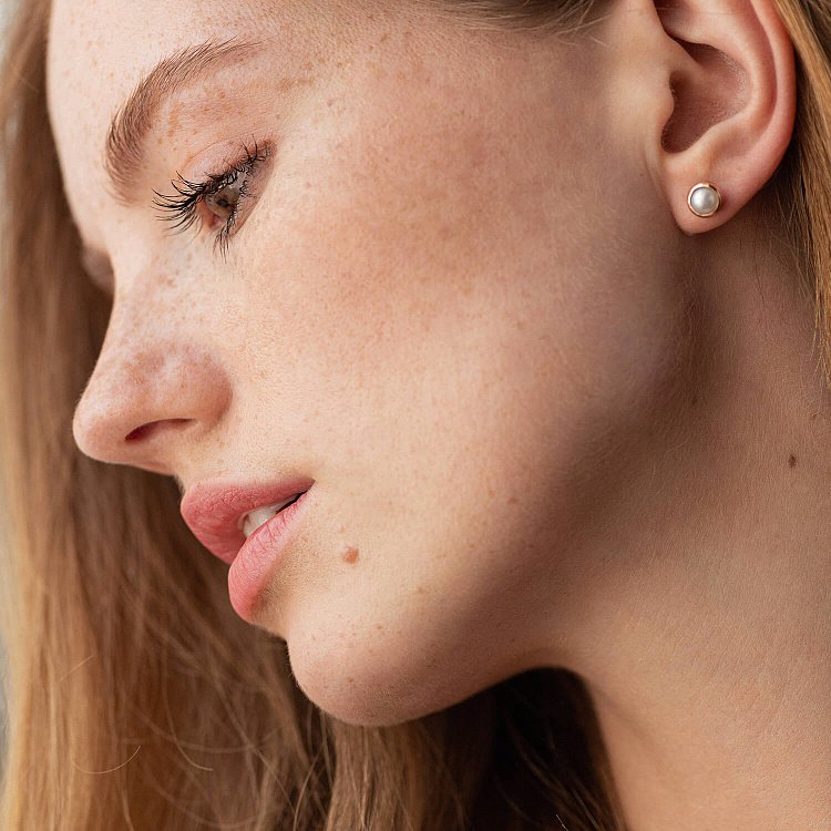 Сережки - пусети з перлами (червоне золото) с08503 від ювелірного магазину Онікс - 4