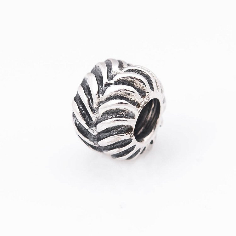 Серебряный шарм "Колесо" 132096 от ювелирного магазина Оникс