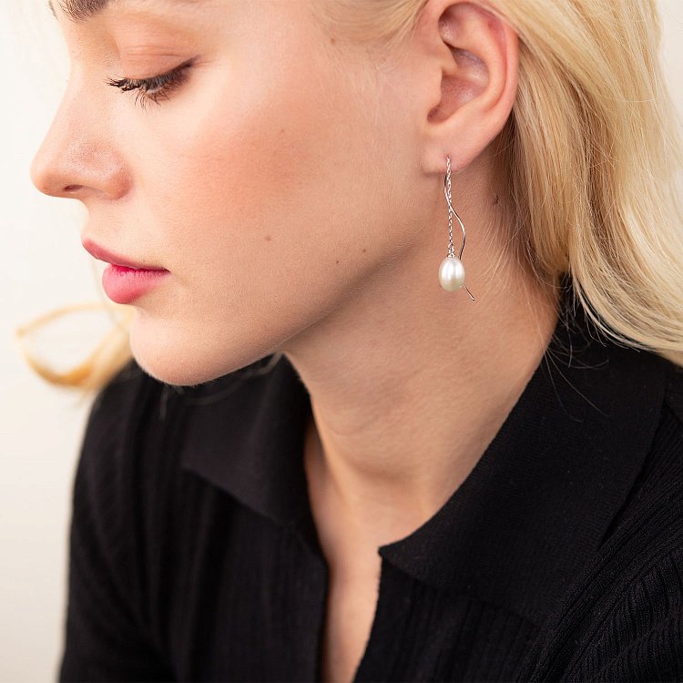 Серебряные серьги - протяжки с жемчугом 123126 от ювелирного магазина Оникс - 3