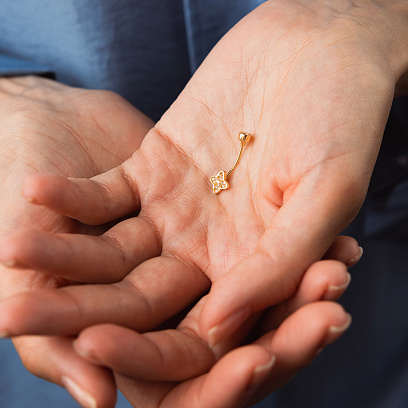 Золотой пирсинг в пупок "Клевер" с фианитами пир00252 №2