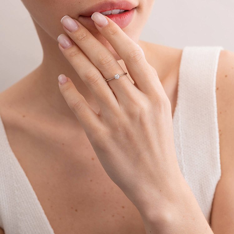 Помолвочное золотое кольцо с бриллиантом 220691121 от ювелирного магазина Оникс - 5