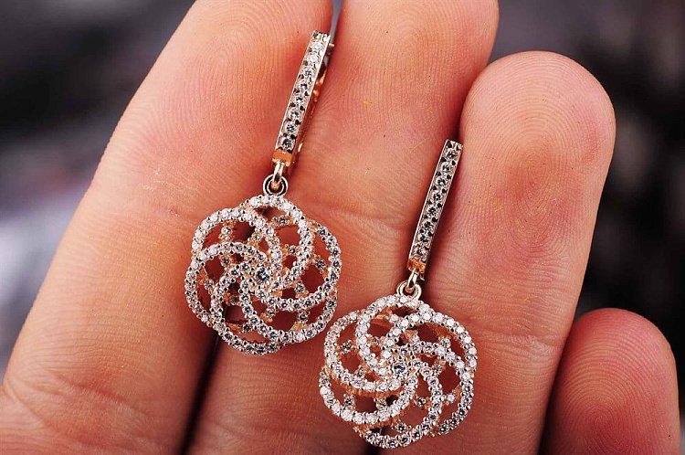 Серьги "Цветочки" (фианит) с02141 от ювелирного магазина Оникс - 2