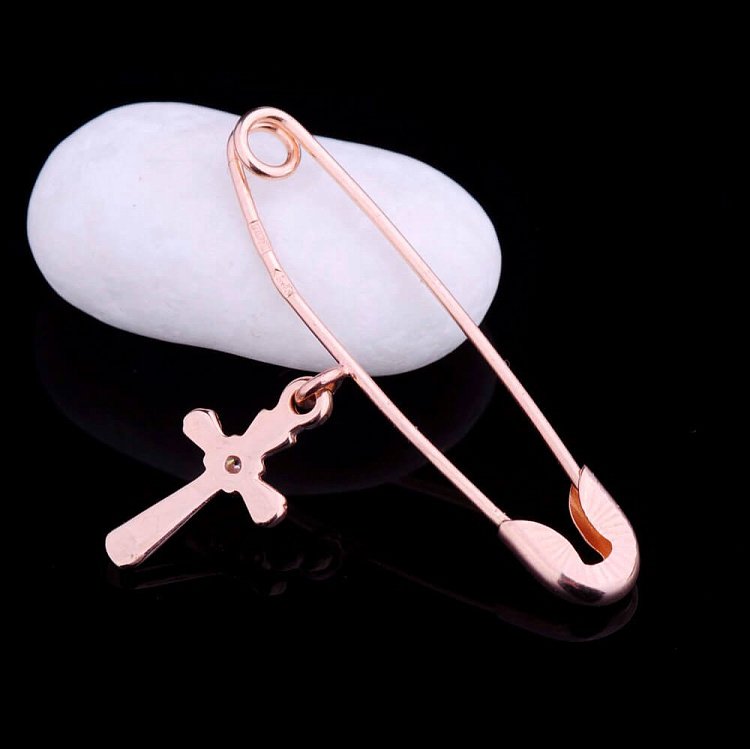 Золотая булавка с крестиком (фианит) зак00207 от ювелирного магазина Оникс - 1