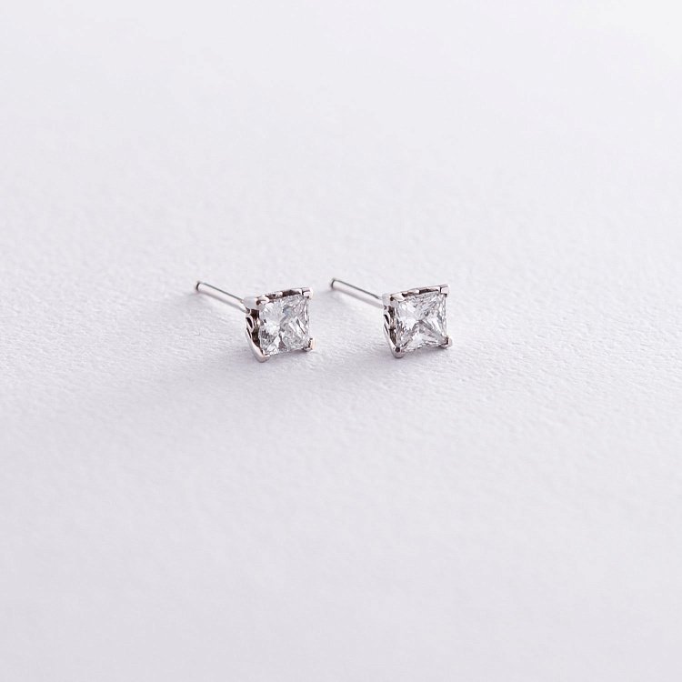 Золоті сережки - пусети (діамант) см0241 від ювелірного магазину Онікс