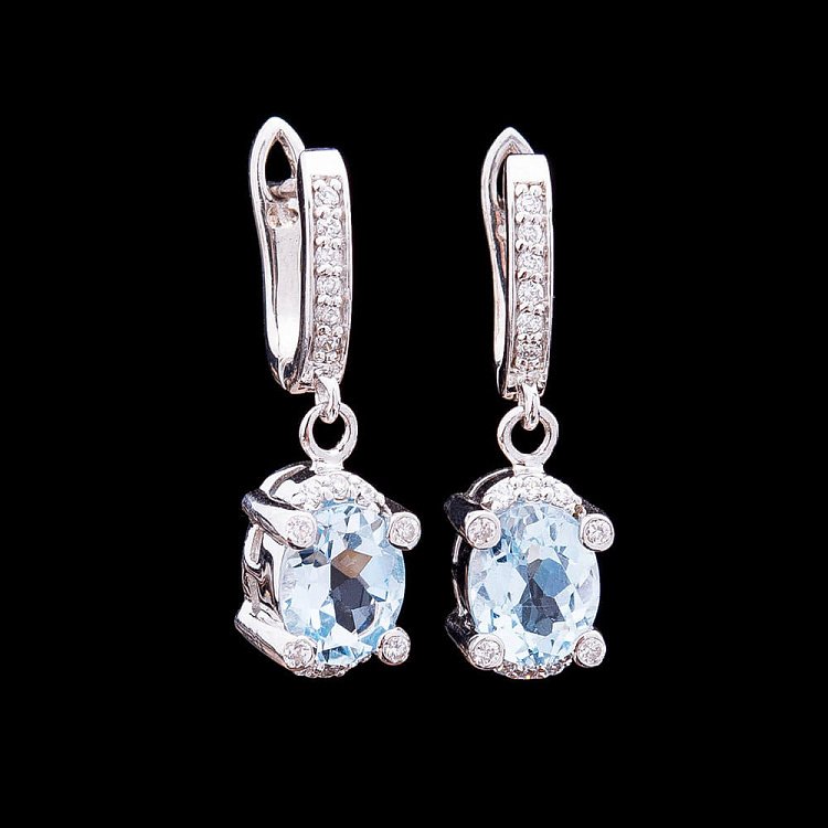 Серебряные серьги с голубым топазом 121439 от ювелирного магазина Оникс - 1