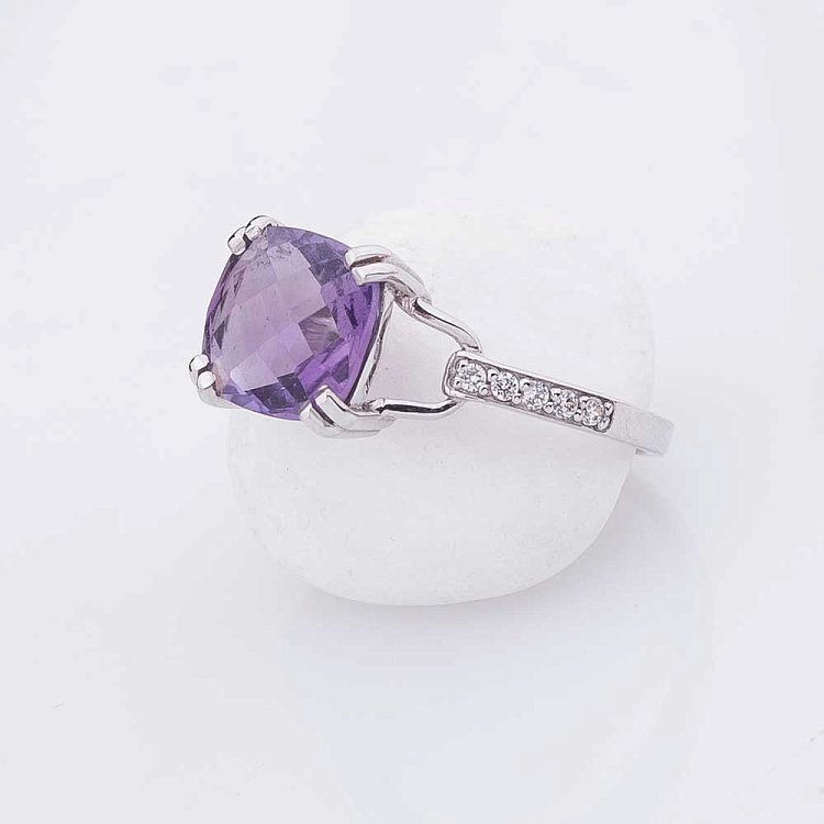 Золота каблучка з аметистом і фіанітами 14032140 від ювелірного магазину Онікс - 2