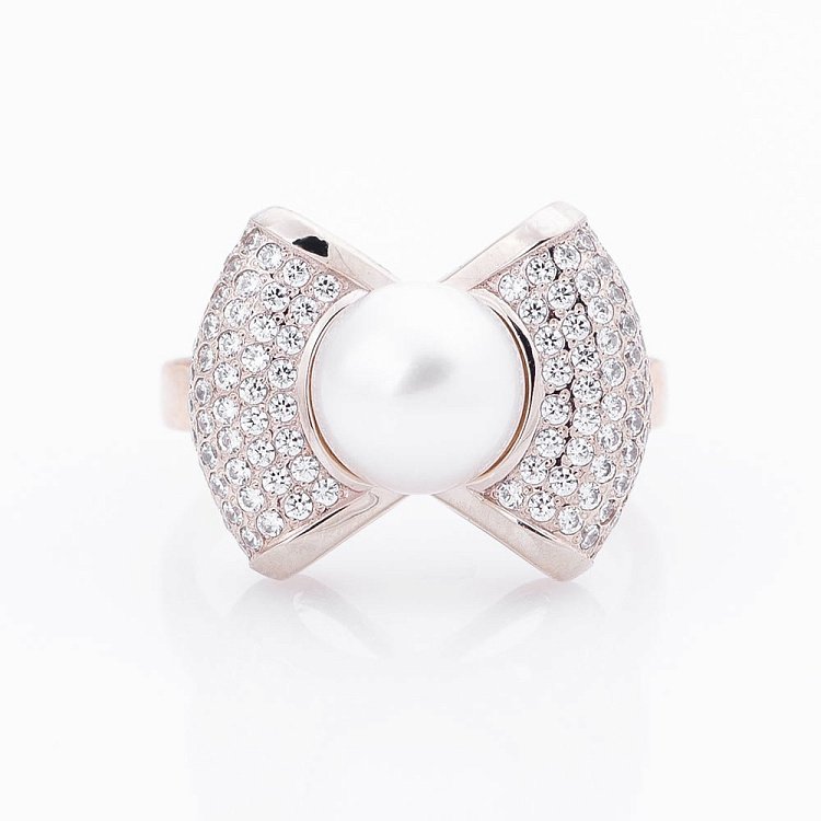 Золотое кольцо "Бантик" с культивированным пресноводным жемчугом и фианитами 02-0900.0.4310 от ювелирного магазина Оникс - 2