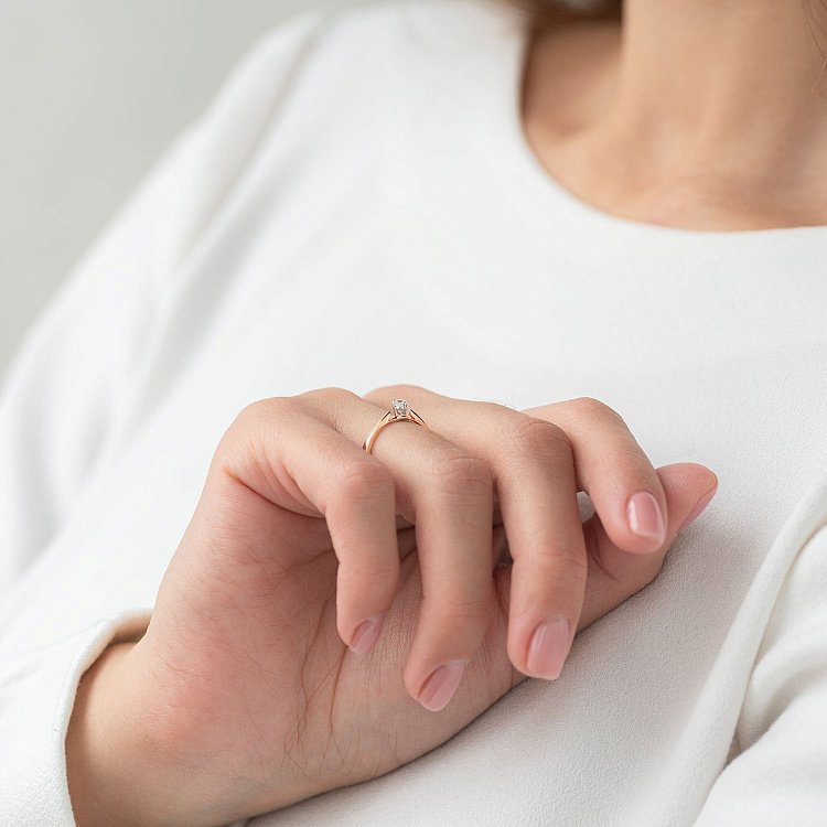 Золота заручальна каблучка з діамантом кб03044k - 3 Золота заручальна каблучка з діамантом кб03044k від ювелірного магазину Онікс - 3