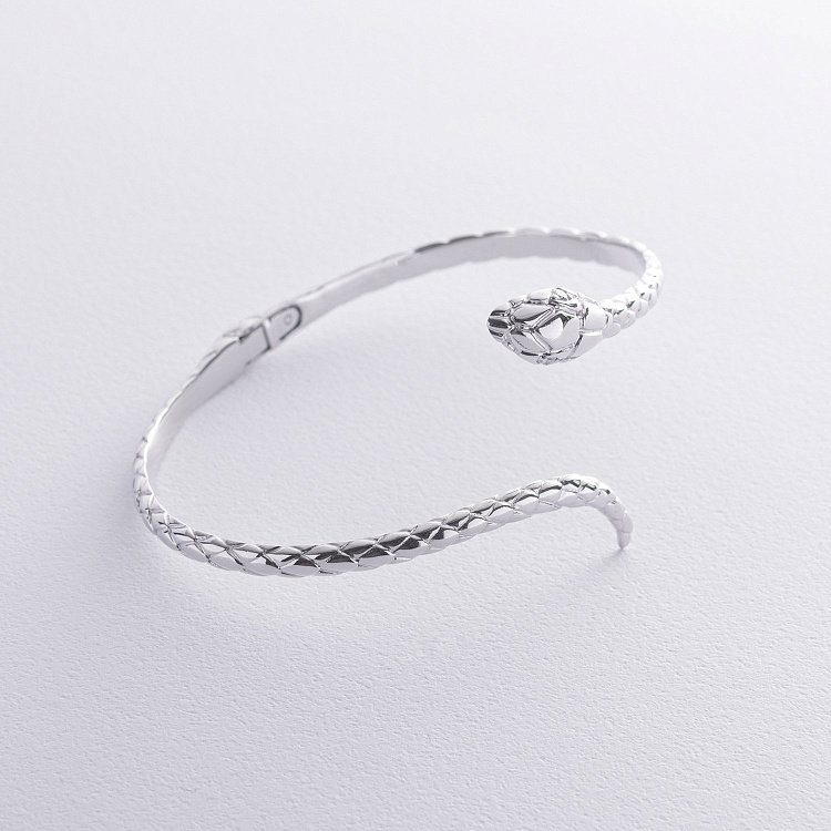 Жесткий браслет "Змея" в белом золоте (бриллианты) бб0038м от ювелирного магазина Оникс - 3