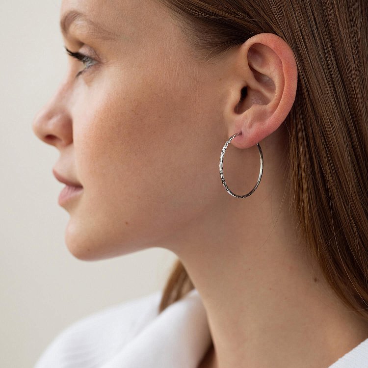 Серьги - кольца в белом золоте (3.3 см) с08665 от ювелирного магазина Оникс - 1