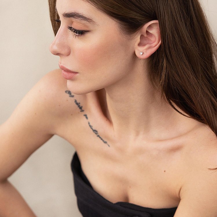 Золоті сережки - пусети "Сердечки" з діамантами сб0441di від ювелірного магазину Онікс - 1