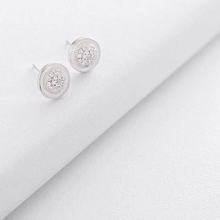 Срібні сережки-пусети з фіанітами 122456 від ювелірного магазину Онікс