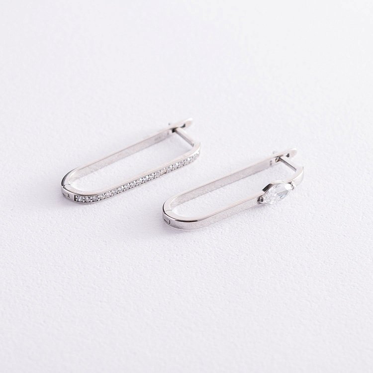 Срібні сережки "Тіана" з фіанітами 4954 від ювелірного магазину Онікс