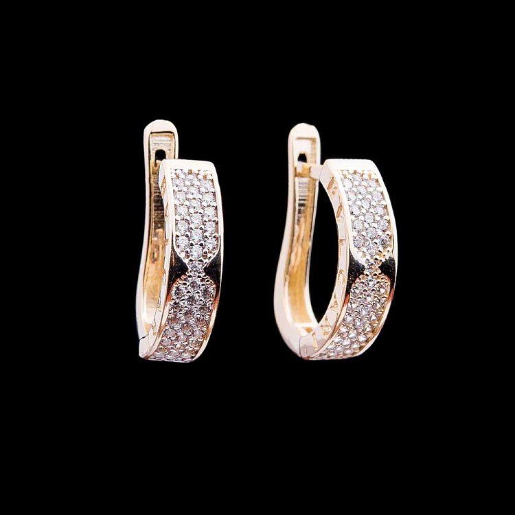 Золотые серьги с фианитами с03043 от ювелирного магазина Оникс