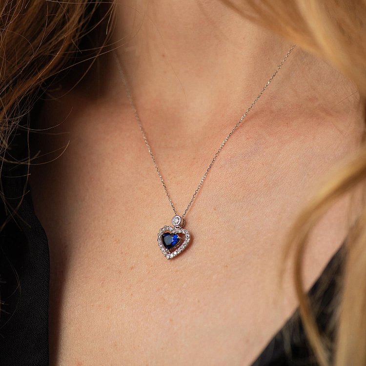 Золотое колье "Сердечко" (сапфир, бриллианты) колб0122cha от ювелирного магазина Оникс - 3