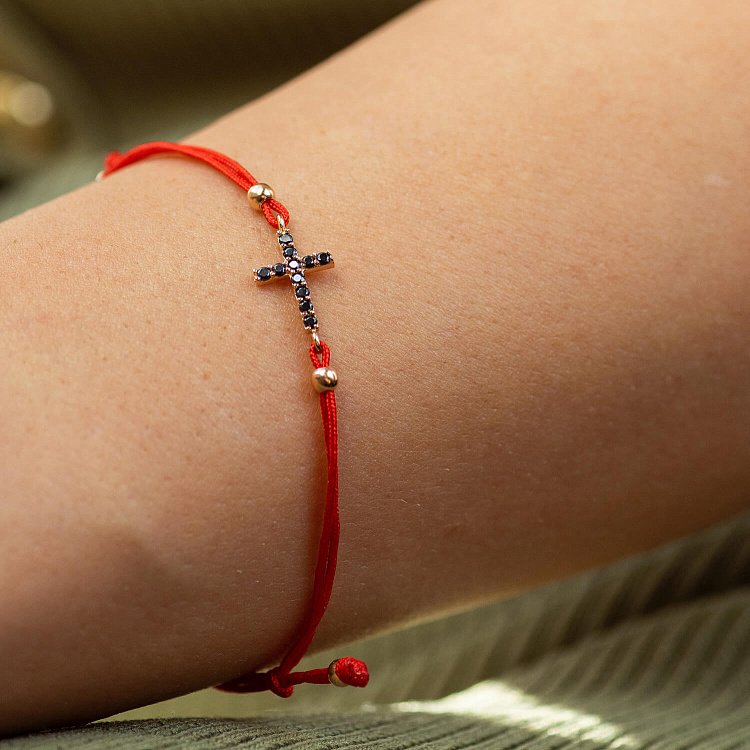 Браслет с красной нитью и крестиком (черные фианиты) б05331 от ювелирного магазина Оникс - 4