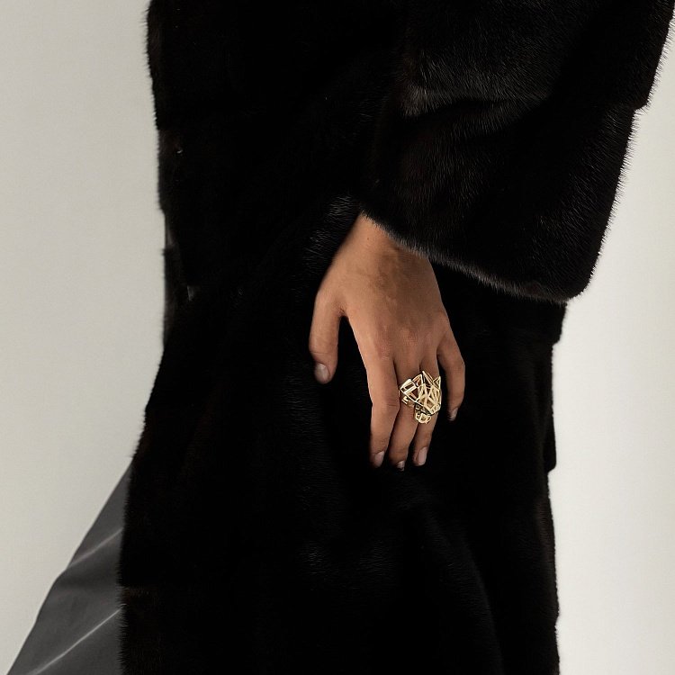 Каблучка "Пантера" в жовтому золоті (фіаніти) к06768 від ювелірного магазину Онікс - 2