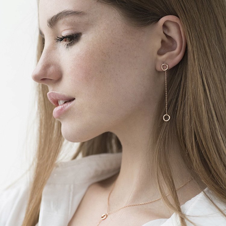 Сережки "Кружечки" на ланцюжку в червоному золоті с07271 від ювелірного магазину Онікс - 1