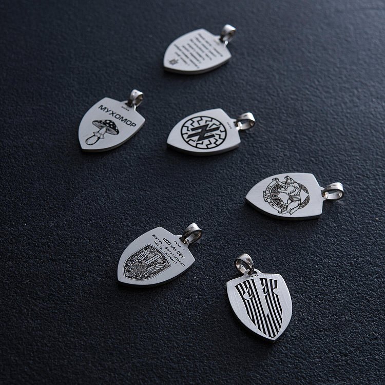 Серебряный кулон "Герб України - Тризуб. Україна понад усе. Индивидуальная гравировка" 133133 от ювелирного магазина Оникс - 3