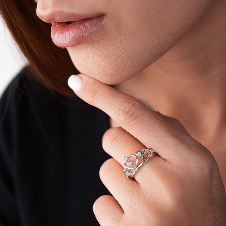 Золотое кольцо "Корона" с фианитами к04664 от ювелирного магазина Оникс - 1