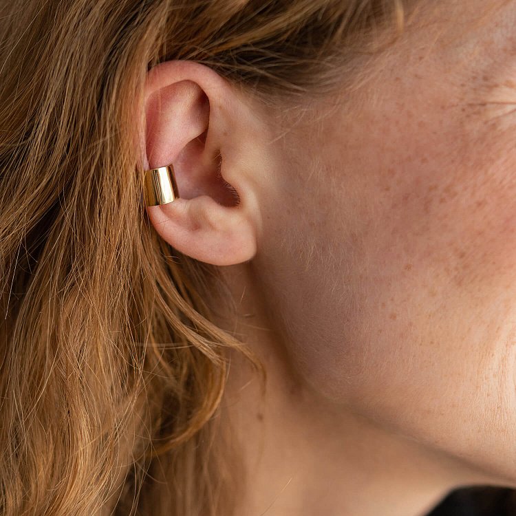 Серьга-каффа в желтом золоте с06951 от ювелирного магазина Оникс