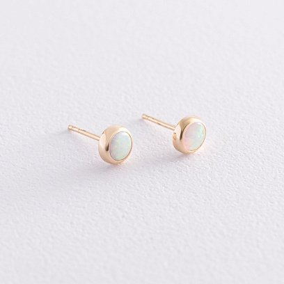 Золотые серьги-пусеты "Сияние" (синт. опал) 6 мм с05472