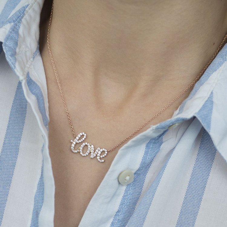 Золотое колье "Love" с фианитами кол00985 от ювелирного магазина Оникс