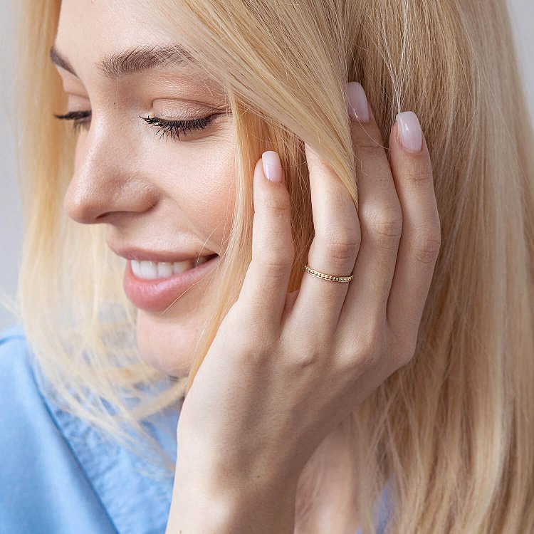 Кольцо в желтом золоте к07009 от ювелирного магазина Оникс - 1