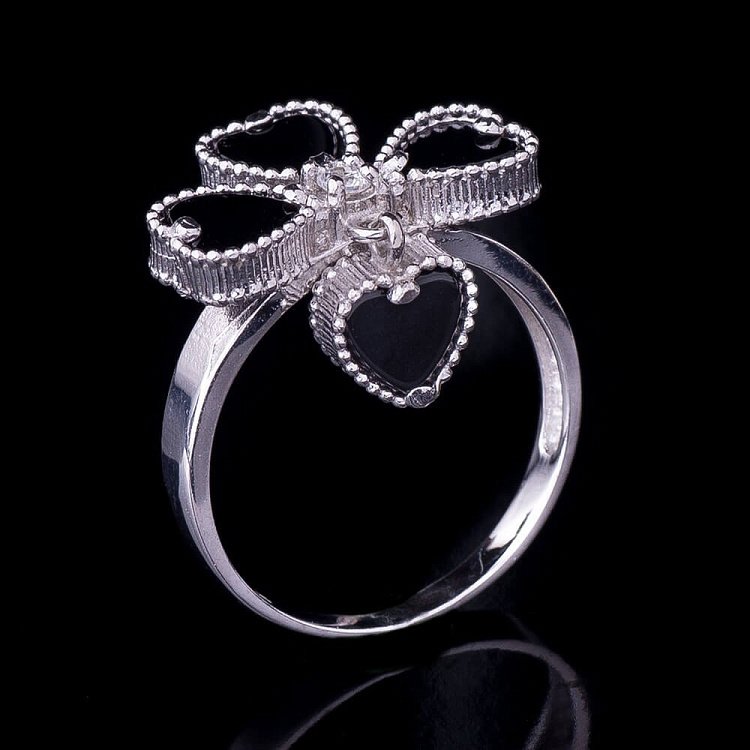 Кольцо "Клевер" (оникс) 111683 от ювелирного магазина Оникс - 1