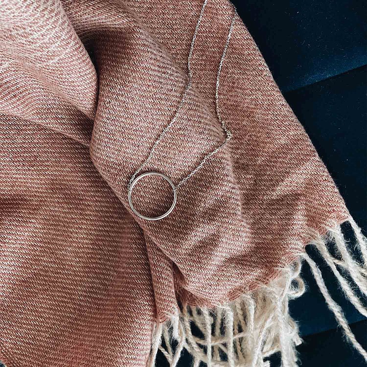 Серебряное колье "Большой круговорот" (2.5 см) 181044 от ювелирного магазина Оникс - 19