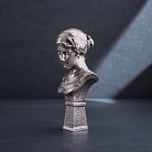 Серебряная фигура ручной работы "Бюст девушки в платке" сер00025 от ювелирного магазина Оникс