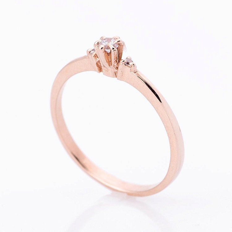 Золота заручальна каблучка (фіаніти) к00529 Золота заручальна каблучка (фіаніти) к00529 від ювелірного магазину Онікс