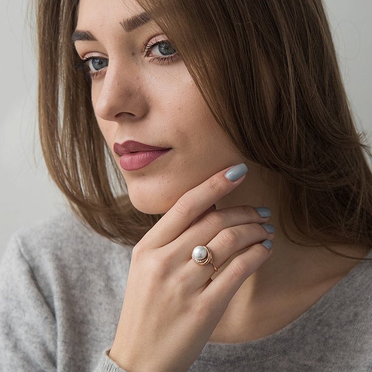 Золота каблучка з фіанітами к01547 від ювелірного магазину Онікс - 3